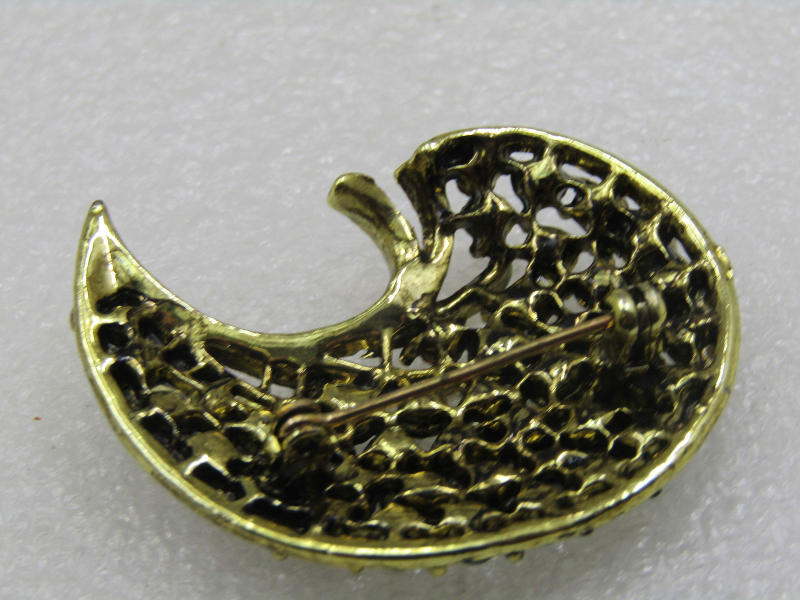 Vintage Aqua Rhinestone Crescent Brooch, 1.75" by 1.5". Gold tone. 1950's-1960's. - 6