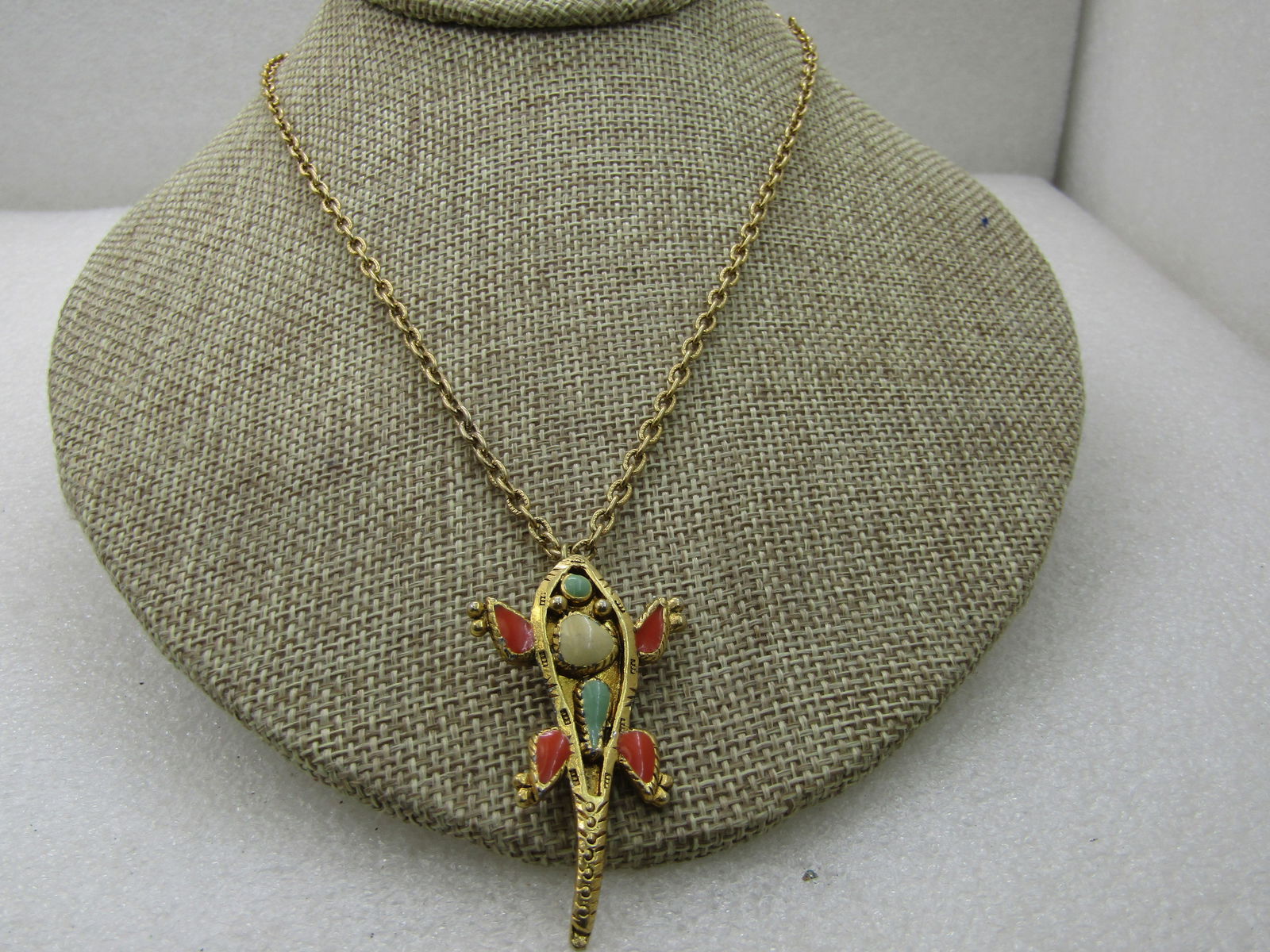 Vintage Ancient Themed Alligator Necklace, 18" Gold Tone - 4