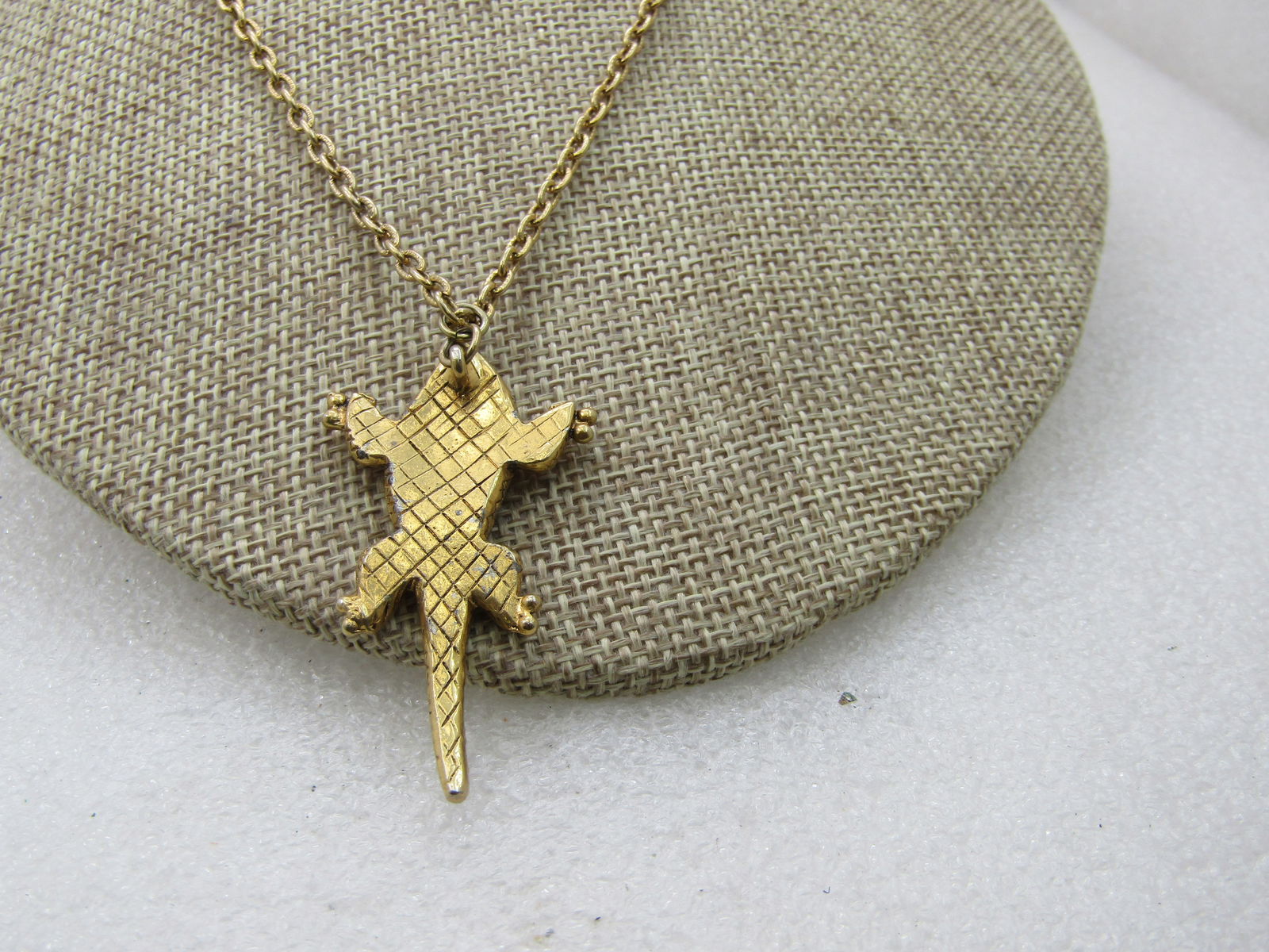 Vintage Ancient Themed Alligator Necklace, 18" Gold Tone - 5