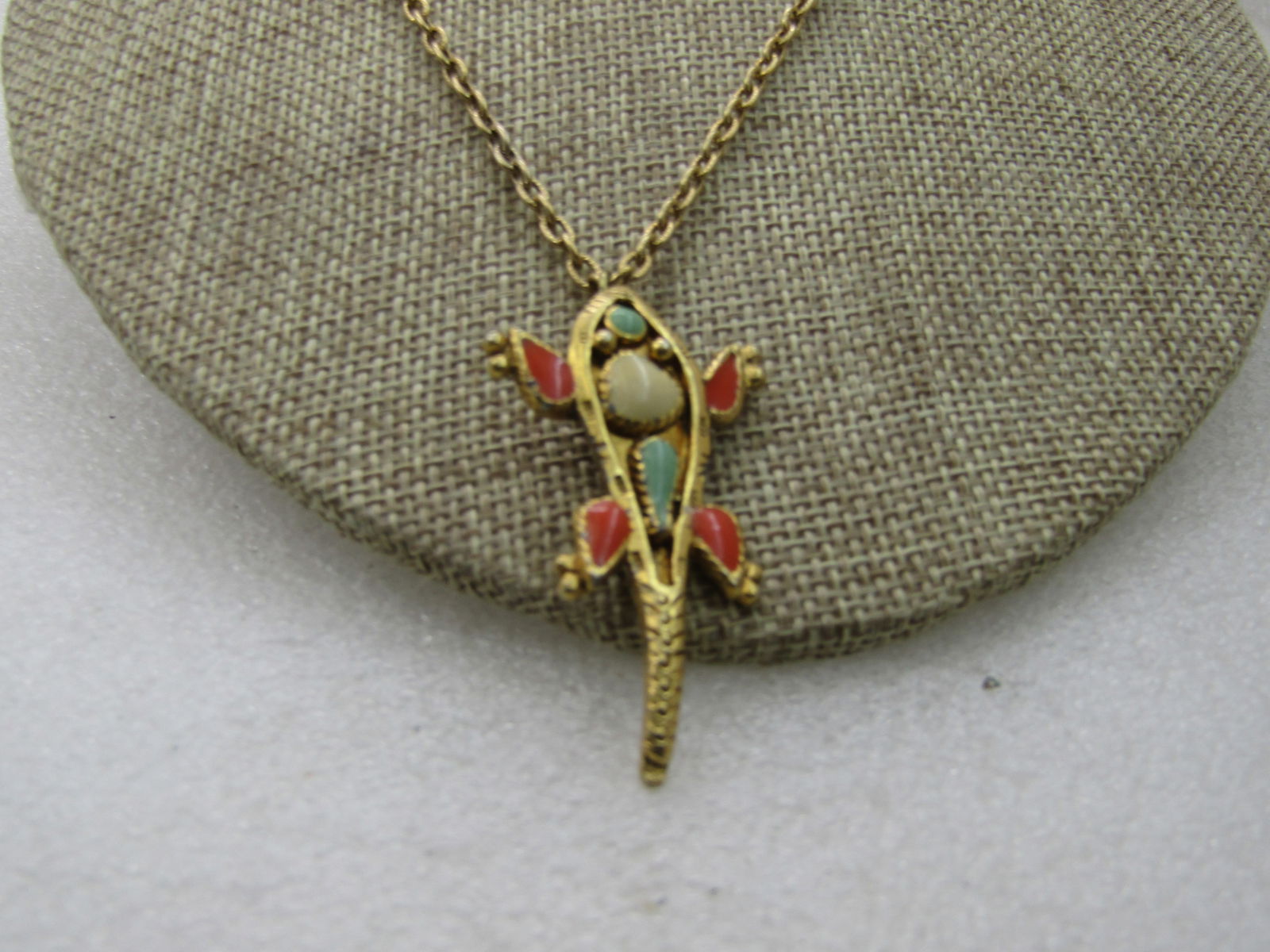 Vintage Ancient Themed Alligator Necklace, 18" Gold Tone - 6