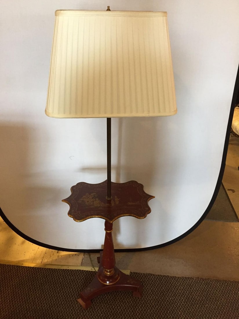 Red Chinoiserie Decorated Table Lamp with Custom Shades - 4