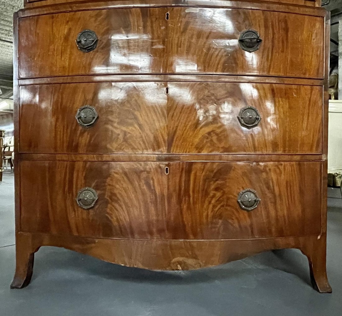 Late George III Mahogany Bowfront Chest on Chest - 4