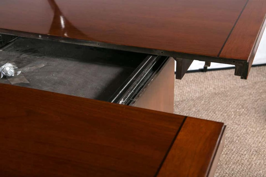 Ralph Lauren Modern Hollywood Dining Table Part of a Extensive Lauren Collection - 6