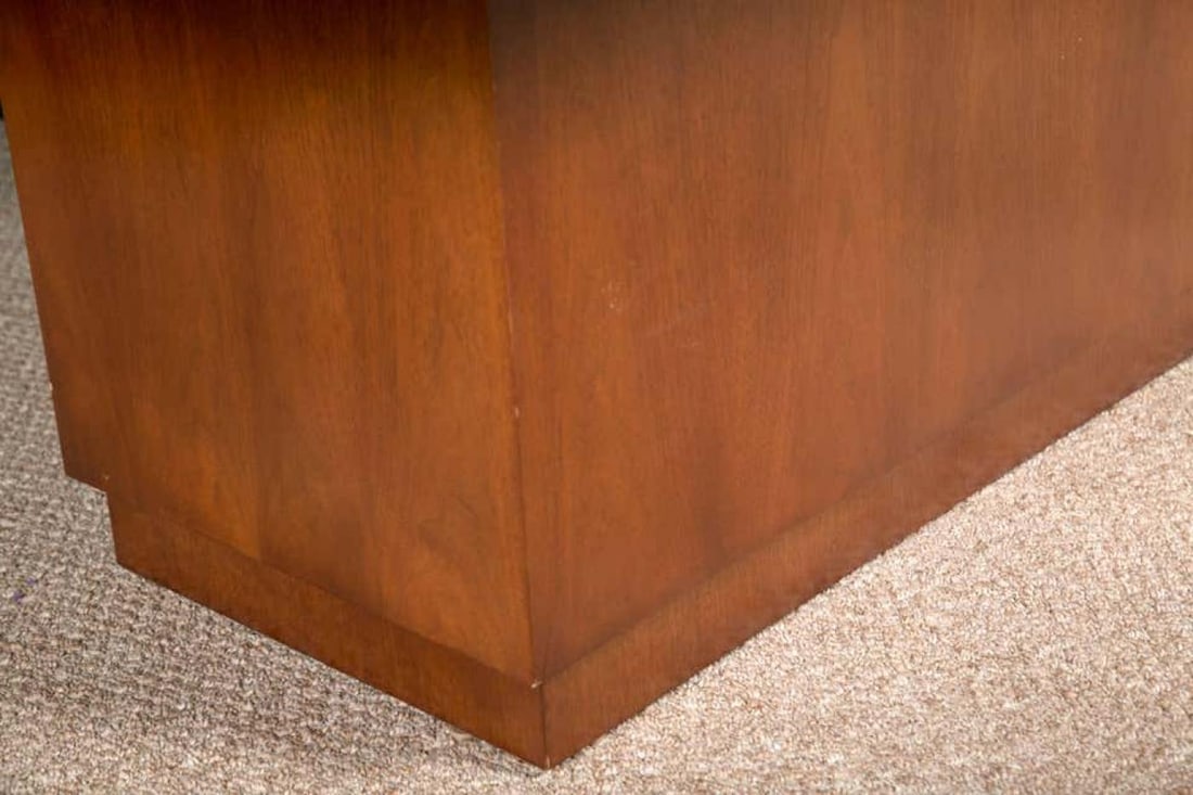 Ralph Lauren Modern Hollywood Dining Table Part of a Extensive Lauren Collection - 8