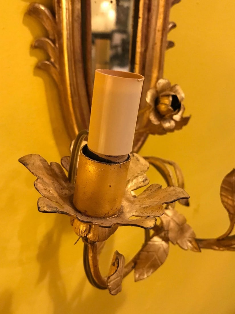 Pair of French, 19th Century Giltwood Mirrored Back Wall Sconces - 7