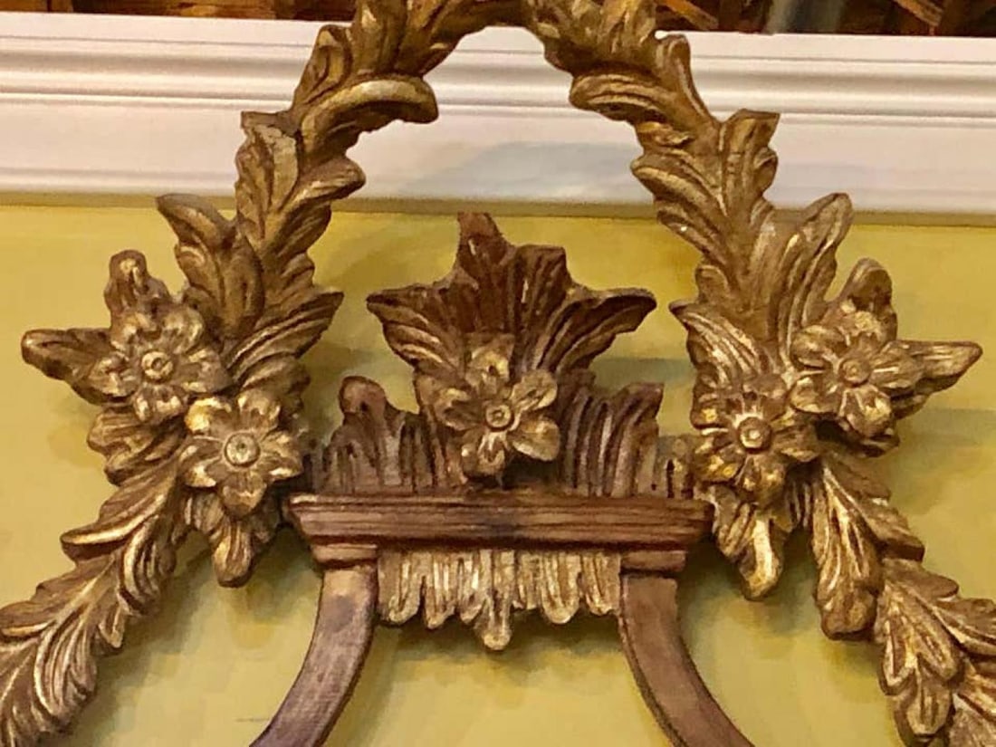 A Gilt Gold Italian Acanthus Leaf Carved Wall or Console Mirror - 4