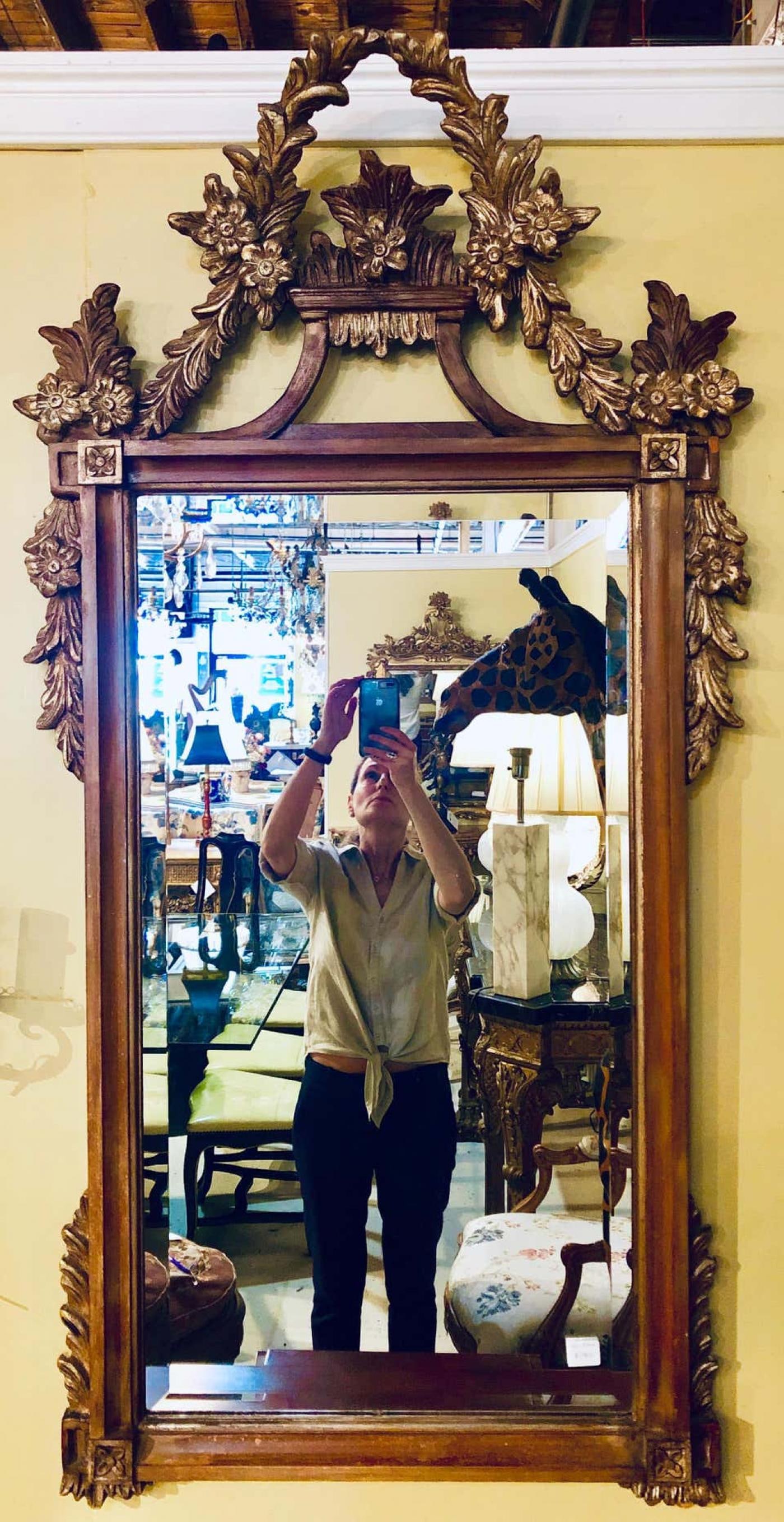 A Gilt Gold Italian Acanthus Leaf Carved Wall or Console Mirror - 6