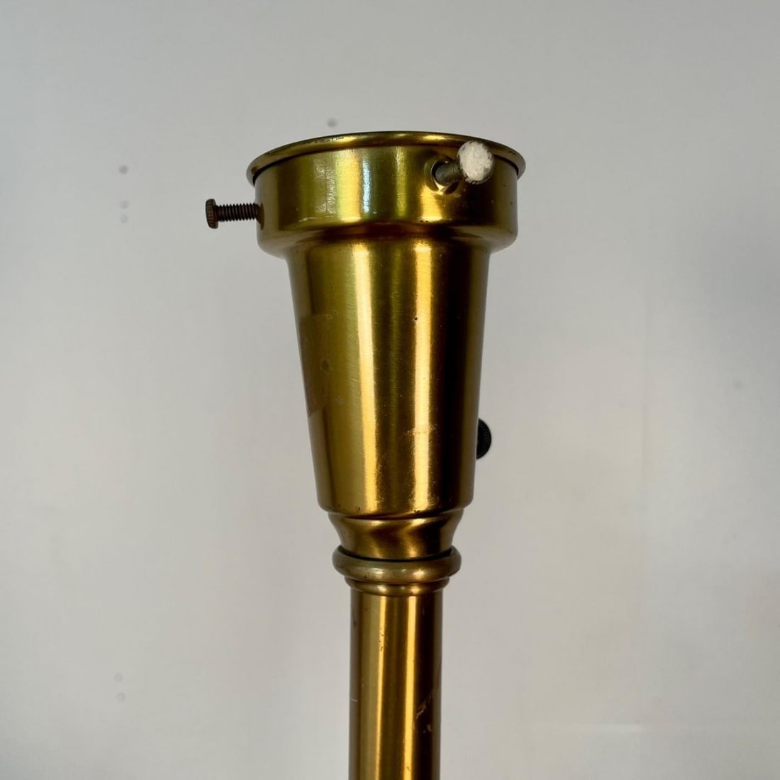 Single Hollywood Regency Style Brass Table / Desk Lamp - 6