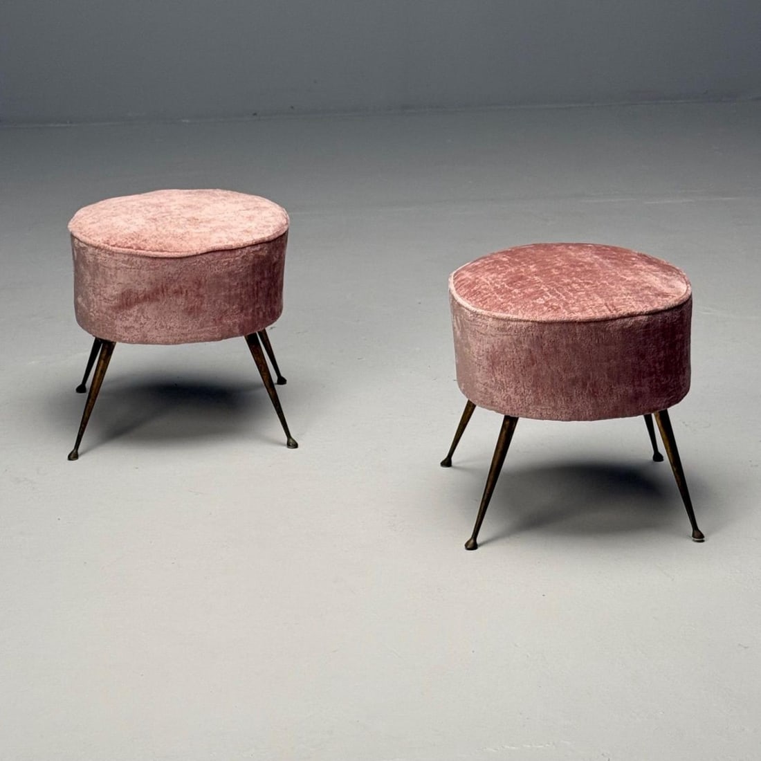 Italian Mid-Century Modern, Footstools, Patinated Brass, Pink Velvet, 1950s - 4