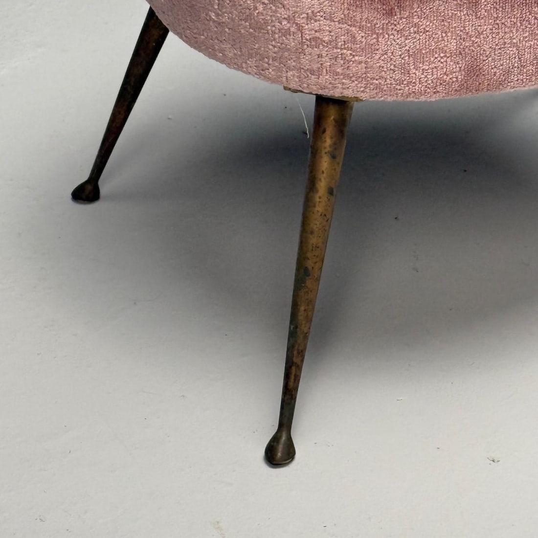 Italian Mid-Century Modern, Footstools, Patinated Brass, Pink Velvet, 1950s - 9