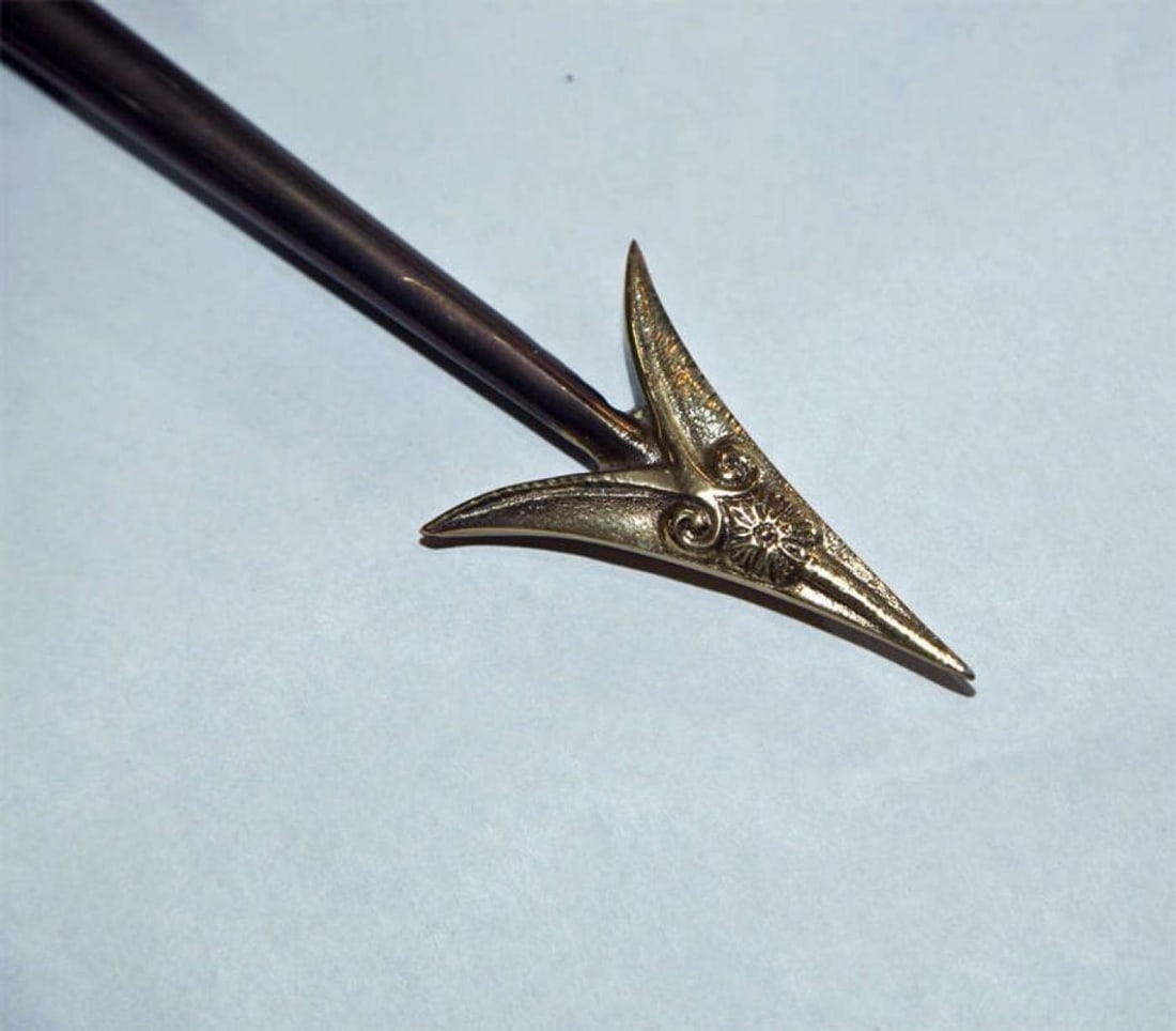 Pair of Neoclassical Arrow Sconces - 7