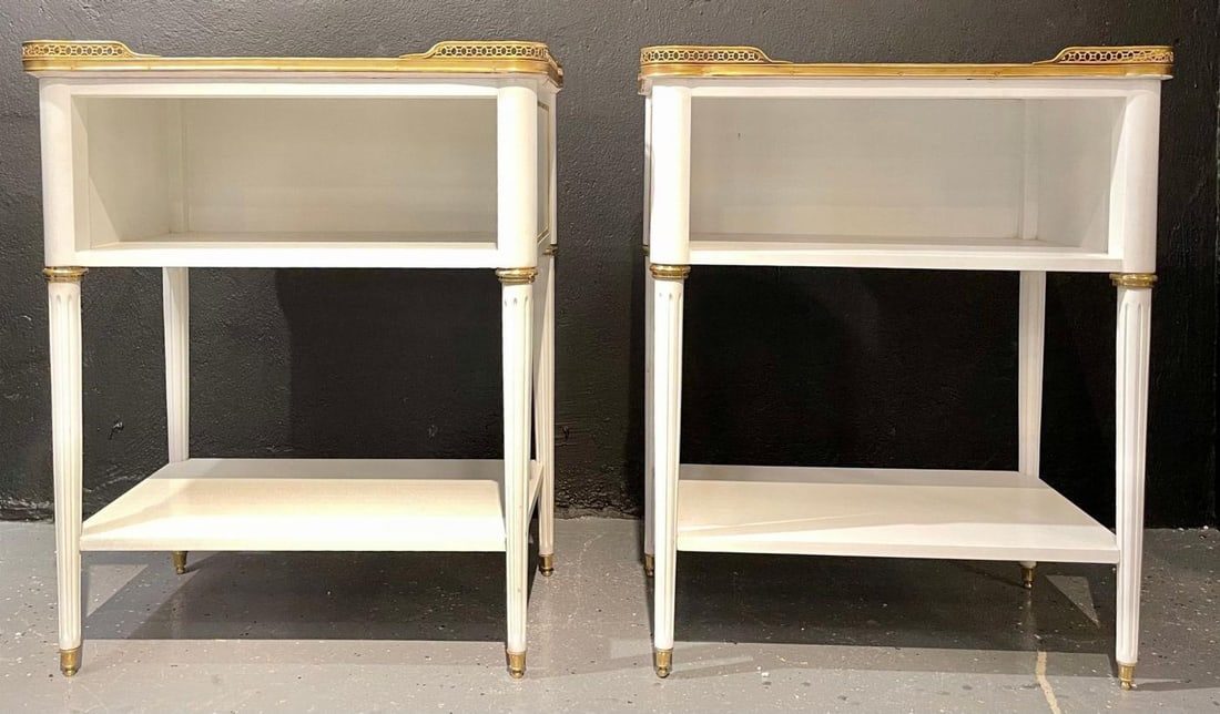 Pair of Swedish Neoclassical Open Nightstands or End Tables Manner Jansen - 3