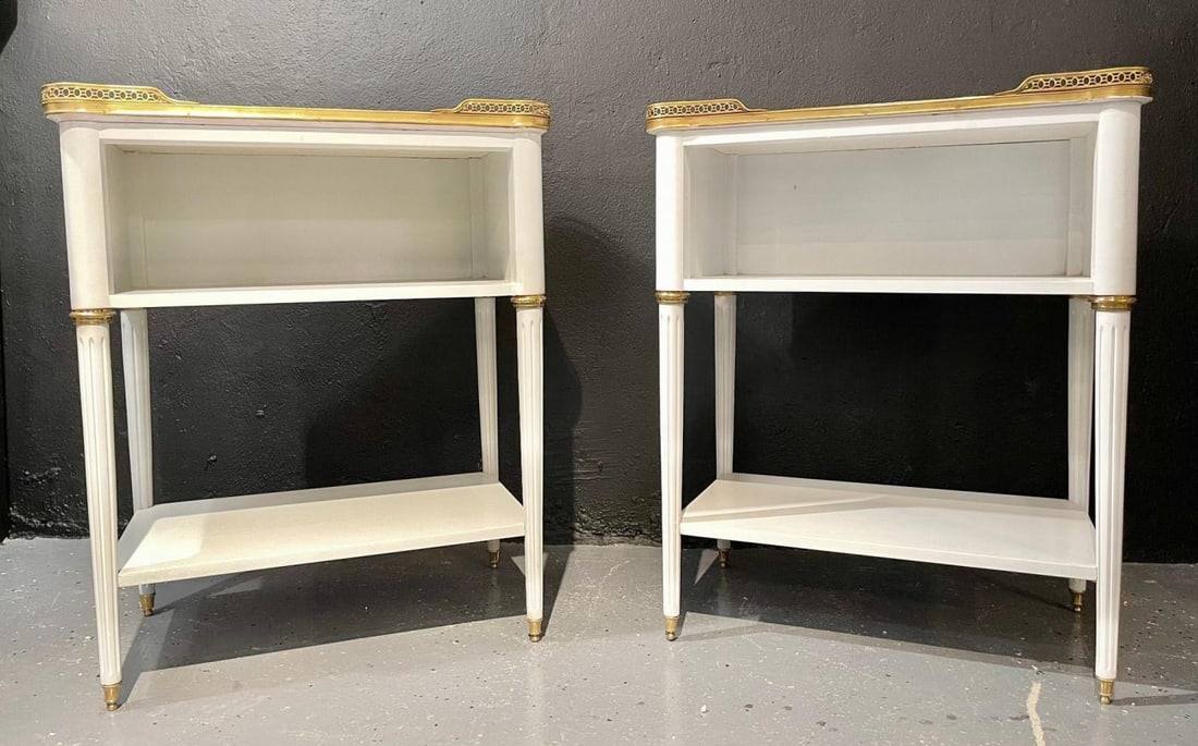 Pair of Swedish Neoclassical Open Nightstands or End Tables Manner Jansen - 6