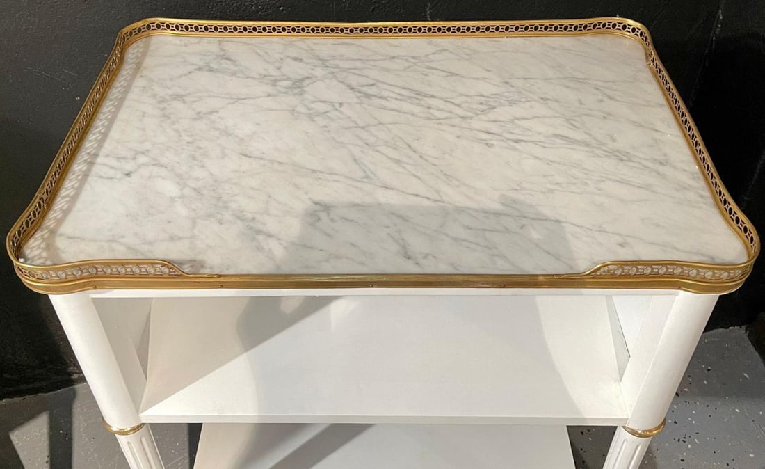 Pair of Swedish Neoclassical Open Nightstands or End Tables Manner Jansen - 7