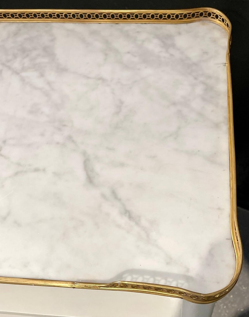 Pair of Swedish Neoclassical Open Nightstands or End Tables Manner Jansen - 8