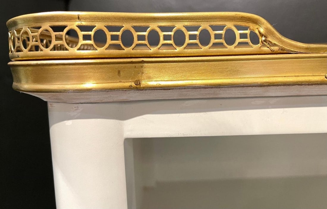 Pair of Swedish Neoclassical Open Nightstands or End Tables Manner Jansen - 9