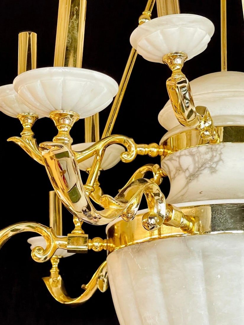 Hollywood Regency Style Alabaster Chandelier Having 12 Lights - 7