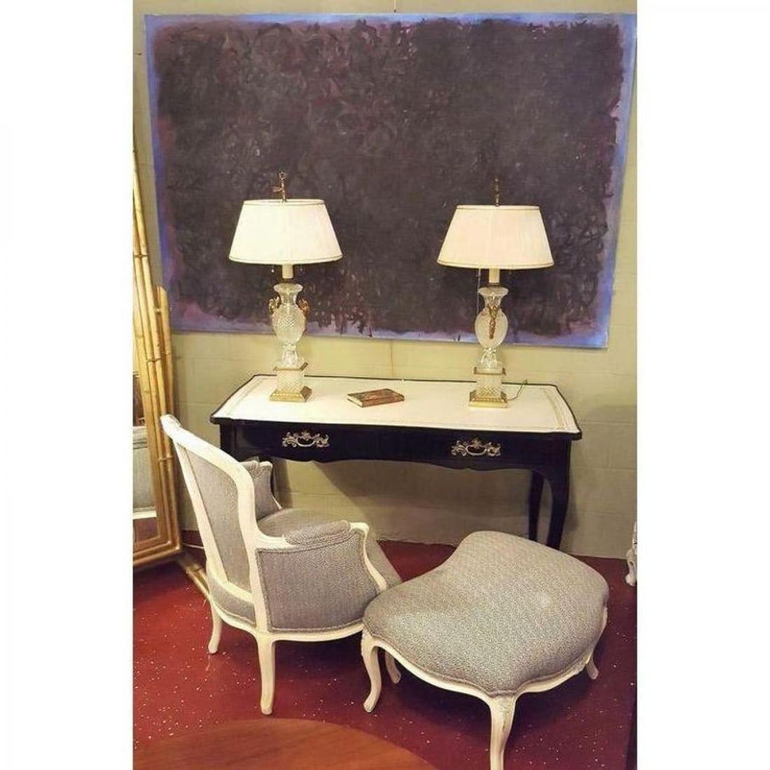 Pair of Hollywood Regency Style Fine Glass Lamps with Swan Handles - 10