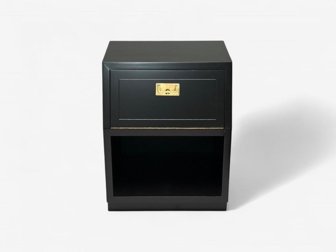 Henredon, Mid-Century Modern, Black Lacquer, Brass, Campaign Nightstands, 1960s - 7