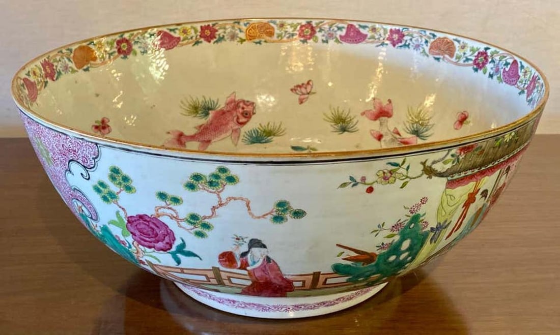 19th Century Famille Rose Chinese Export Punch, Koi Decorated - 3