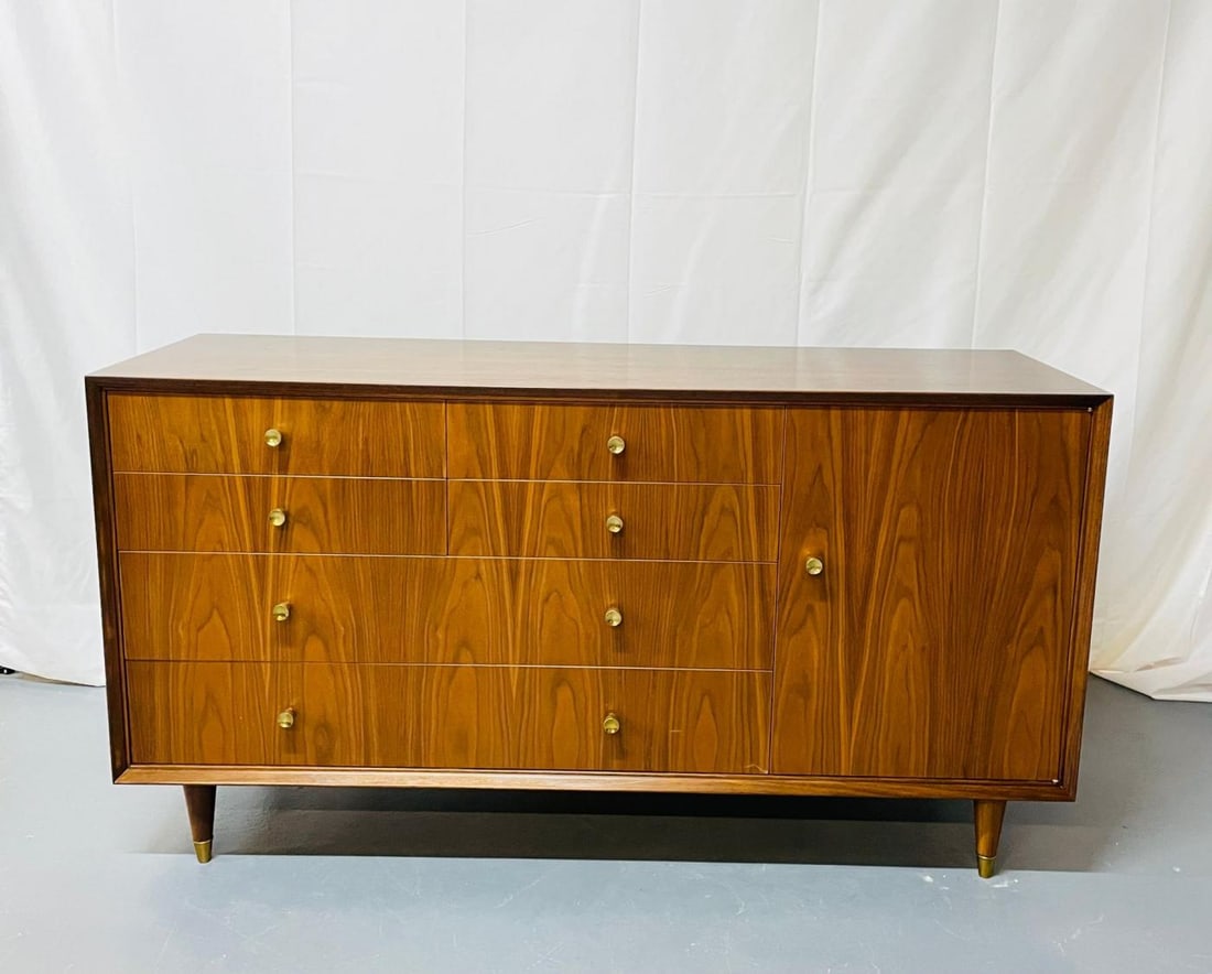 Pair of Mid Century Modern Chests, Dressers Bedside Stands, Opposing, Refinished - 7