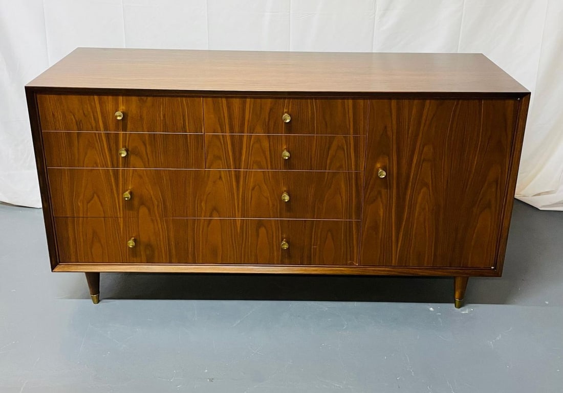 Pair of Mid Century Modern Chests, Dressers Bedside Stands, Opposing, Refinished - 8