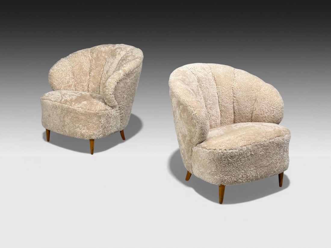 Finnish Modern, Shell Form Lounge Chairs, Beige Shearling, Wood, Finland, 1940s - 2