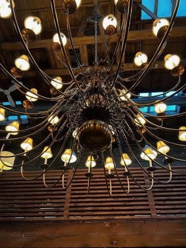 Vintage Williamsburg Style Spanish Brass 2 Tier Spider Arm Chandelier - 3