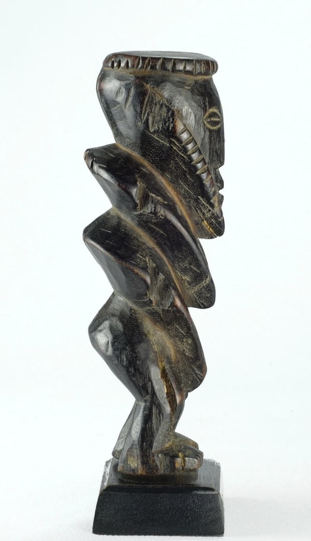 ZANDE AZANDE Rare Ubangi Zigzag figure Congo DRC African Tribal Art 1348 - 2