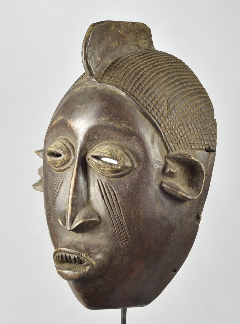 African Art - Large & impressive wooden Mask Probably from Nigeria 16" - 10