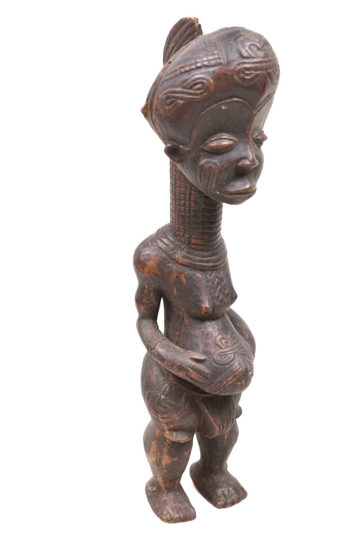 Ancestor figure – Wood- Bena Lulua- DR Congo: Large well carved wooden ancestor figure from the Bena Lulua tribe of DR Congo. The figure display enlarged eyes and complex scarification patterns on the cheeks and typical body tattoos. Good conditi
