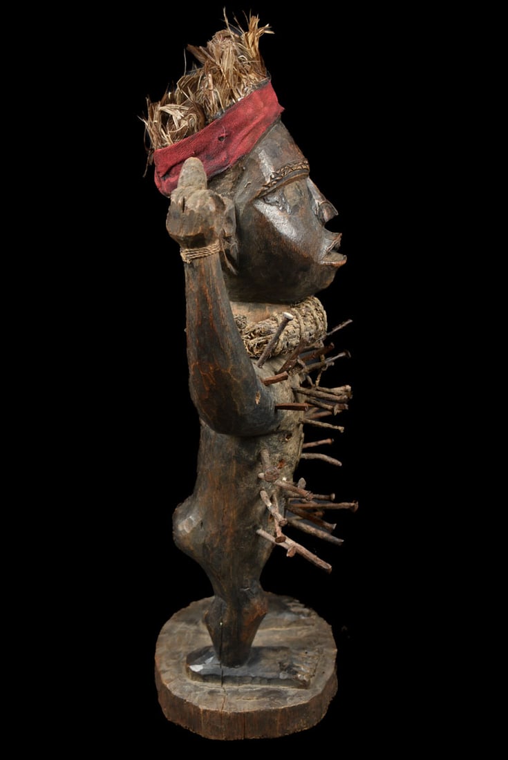Nkisi Figure – Wood, Nails – Yombe – Congo – Ex Michael Gaud - 3