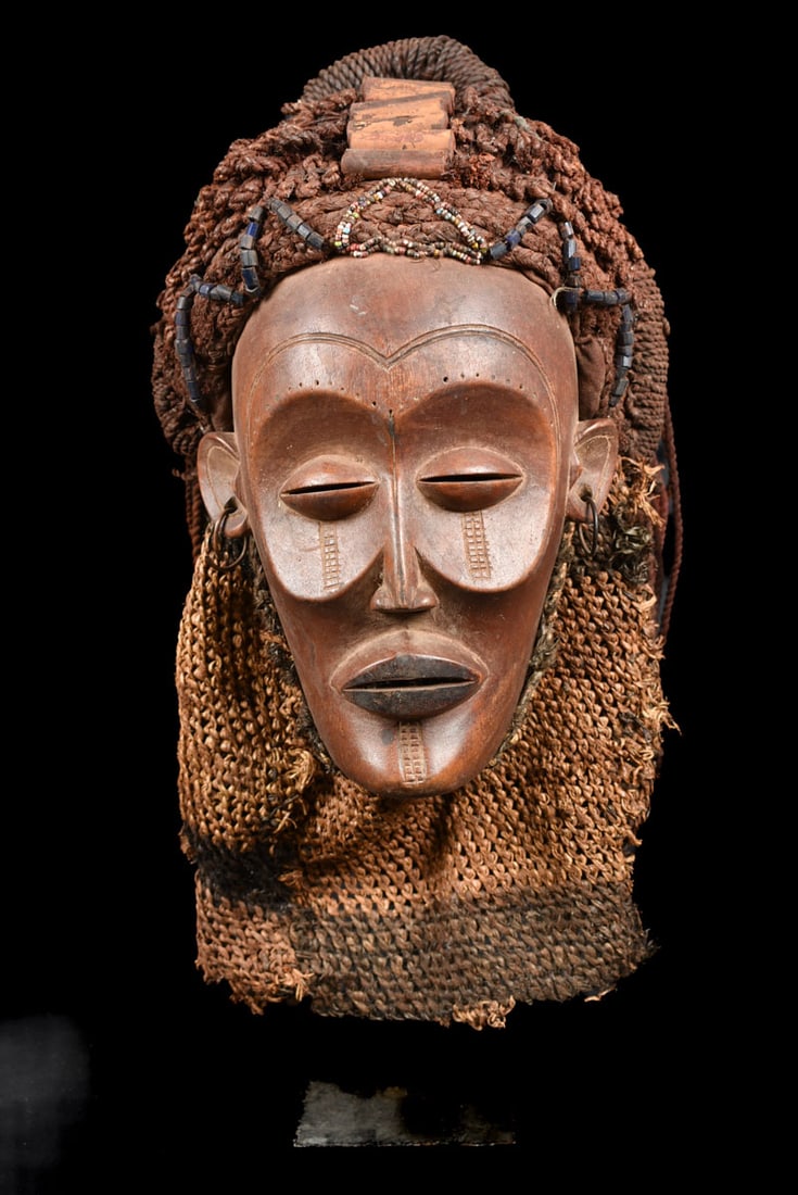 Mwana Pwo Mask – Wood, Rope – Chokwe – DR Congo - 2