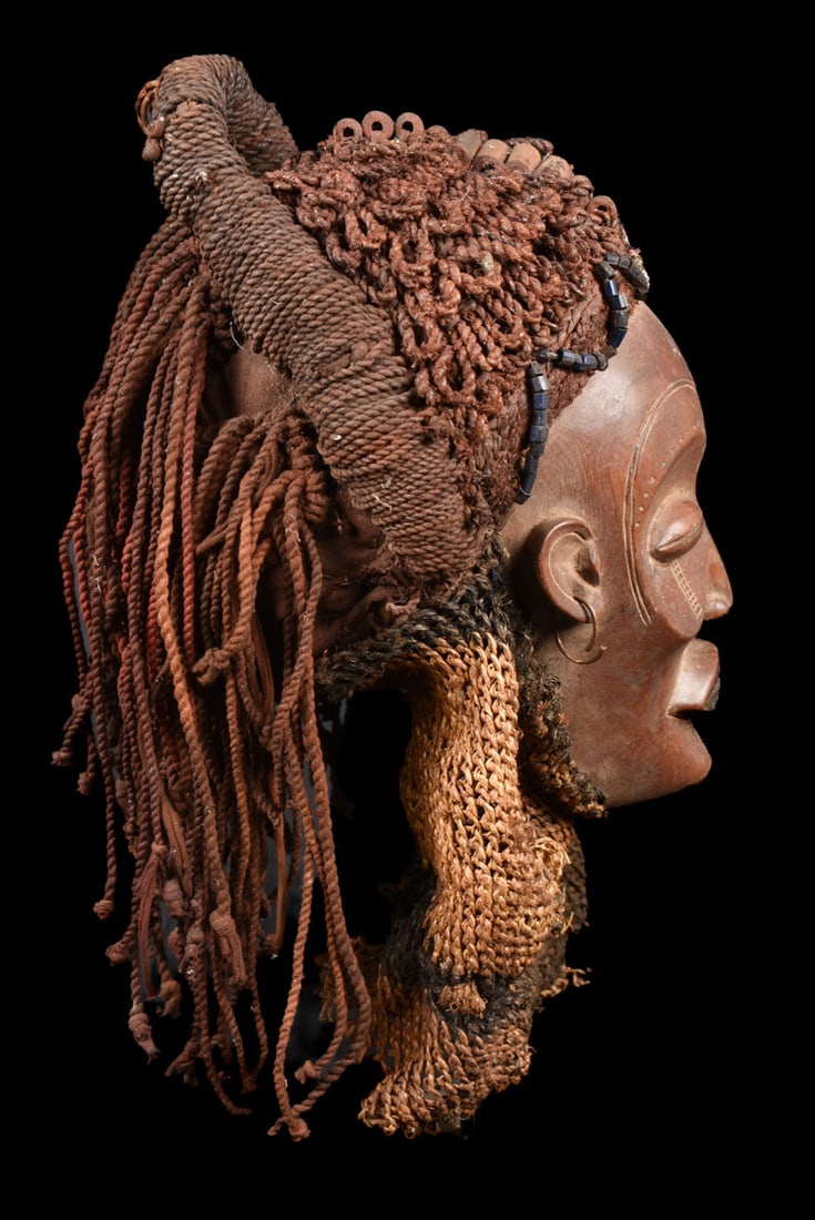 Mwana Pwo Mask – Wood, Rope – Chokwe – DR Congo - 3