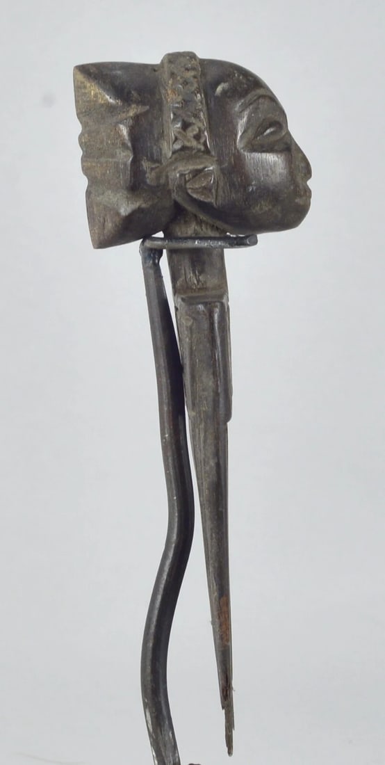 LUBA wooden comb Topped with a woman's head congo African Art - 6