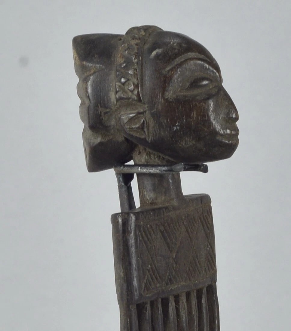 LUBA wooden comb Topped with a woman's head congo African Art - 7