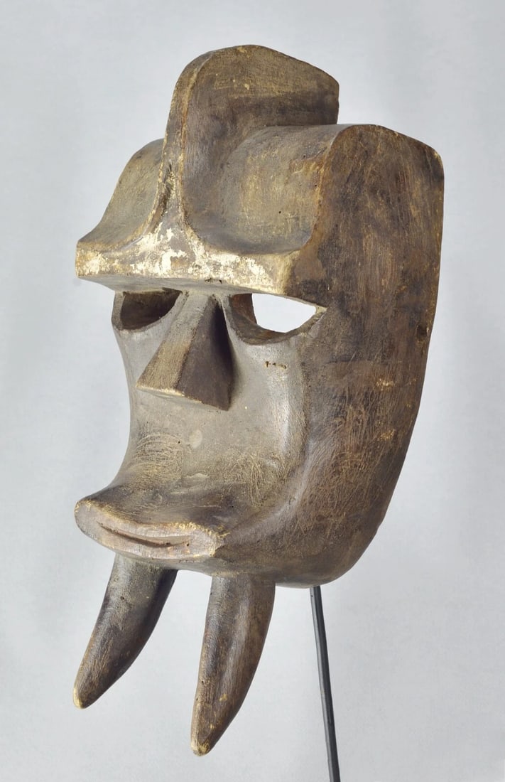 Nice KWELE zoomorphic Gorilla wood Ngon Mask african sculpture GABON - 6