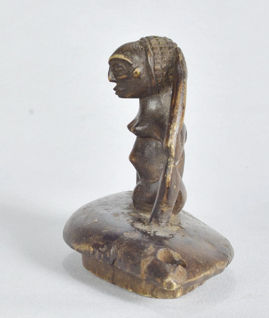 African Art LUBA or ZULA Anthropomorphic Wooden Box Lid Statue sculpture Congo - 4