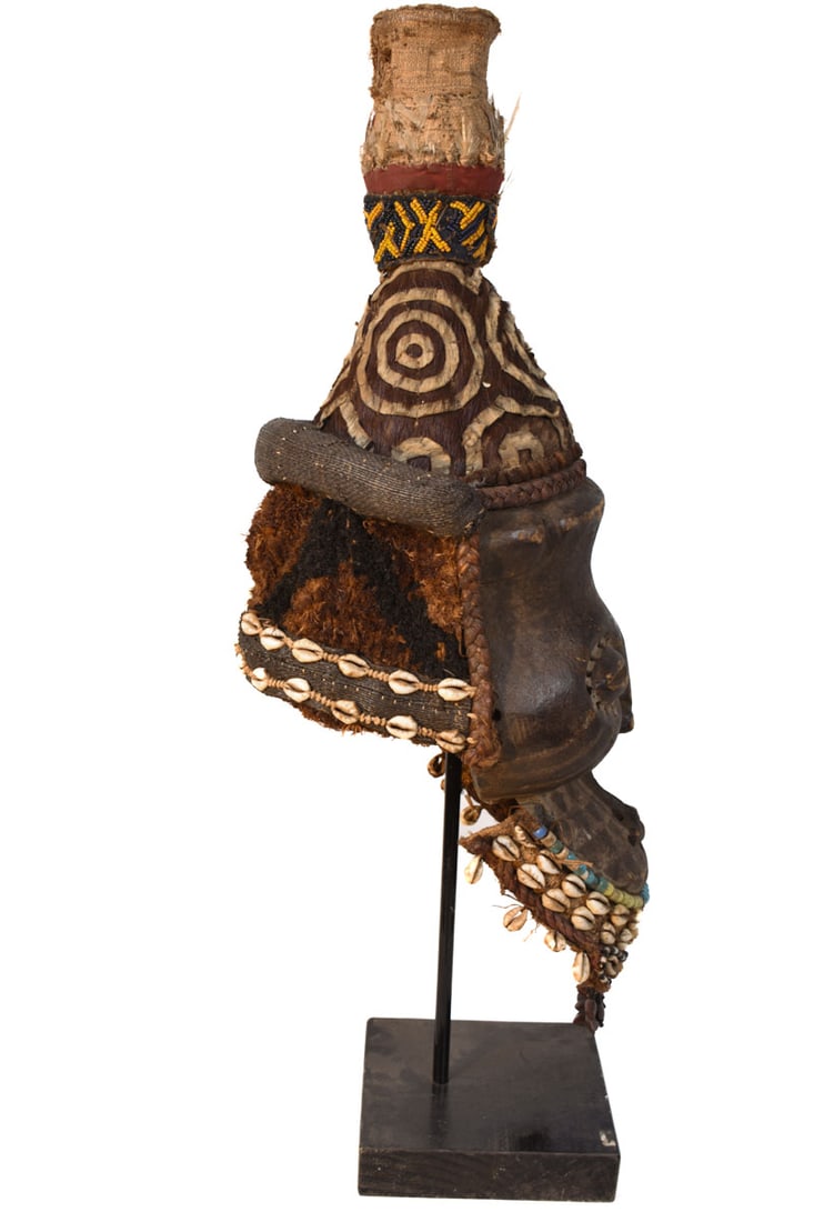 Royal Mask – Beads, Cauri, Wood – Kuba – DR Cong - 3