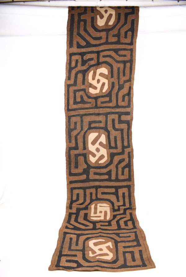 Textile – Cloth – Shoowa-Kuba – DR Congo 320 cm: Kuba skirts, Tcaka, long are cloths made from raffia, from 8 – 25 feet long, from the Ngeende, Bushoong and Ngongo peoples. They incorporate appliqued “patches”, embroidered shapes