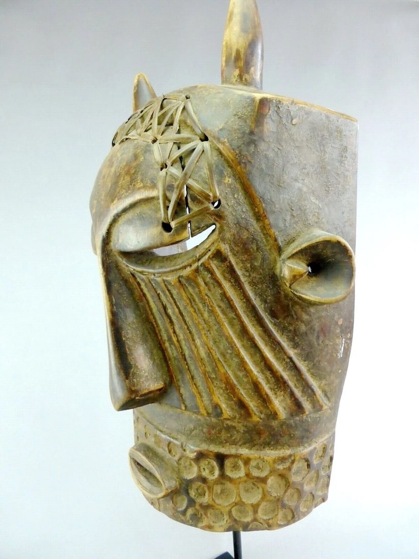 AFrican art Large horned Kuba wooden Mask african sculpture Congo - 4