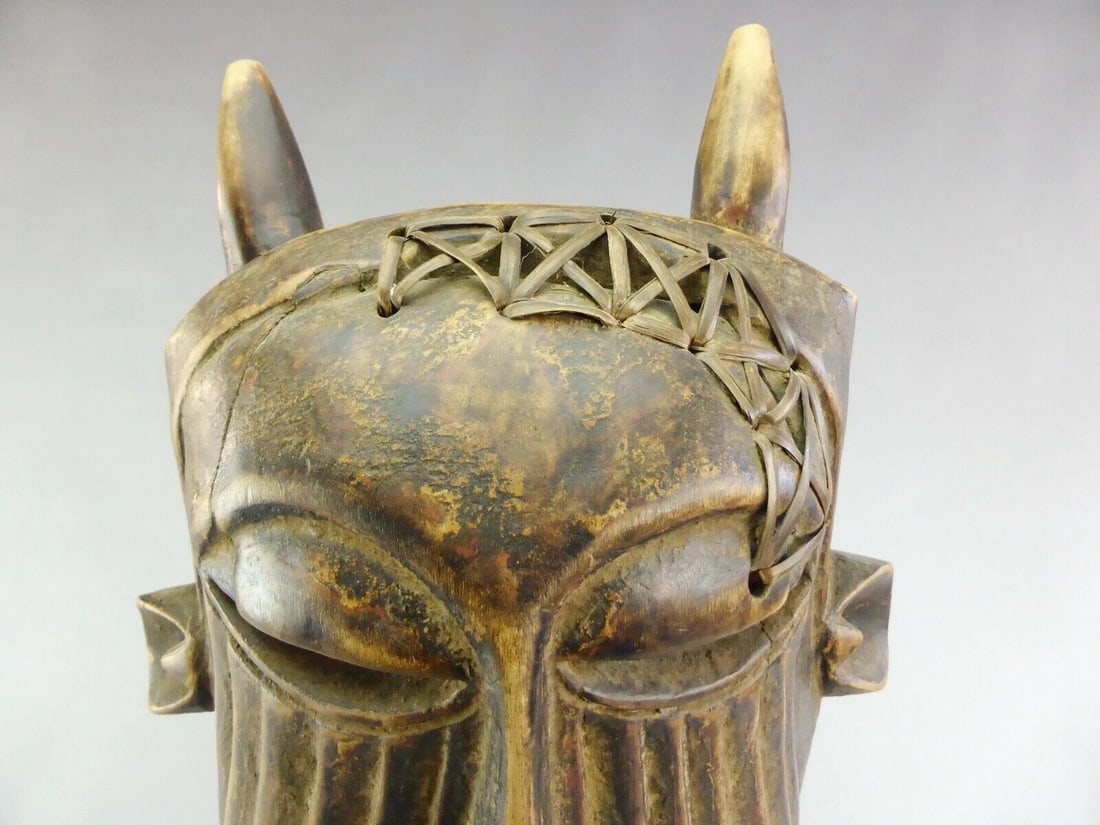 AFrican art Large horned Kuba wooden Mask african sculpture Congo - 5