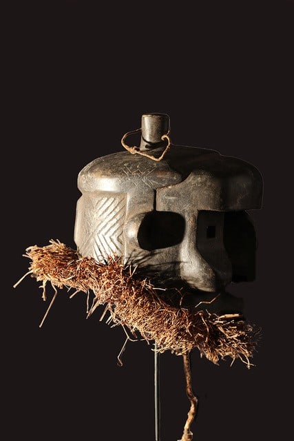 Mask – Wood, Raphia – Binji – Congo - 4