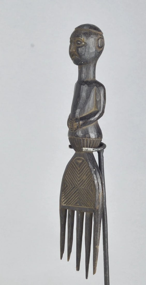 LUBA ? Congo wooden anthropomorphic COMB Topped with male bust African Art - 5