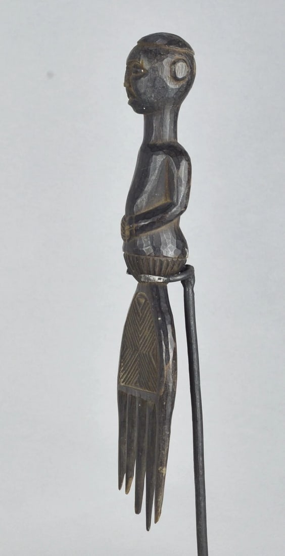 LUBA ? Congo wooden anthropomorphic COMB Topped with male bust African Art - 6