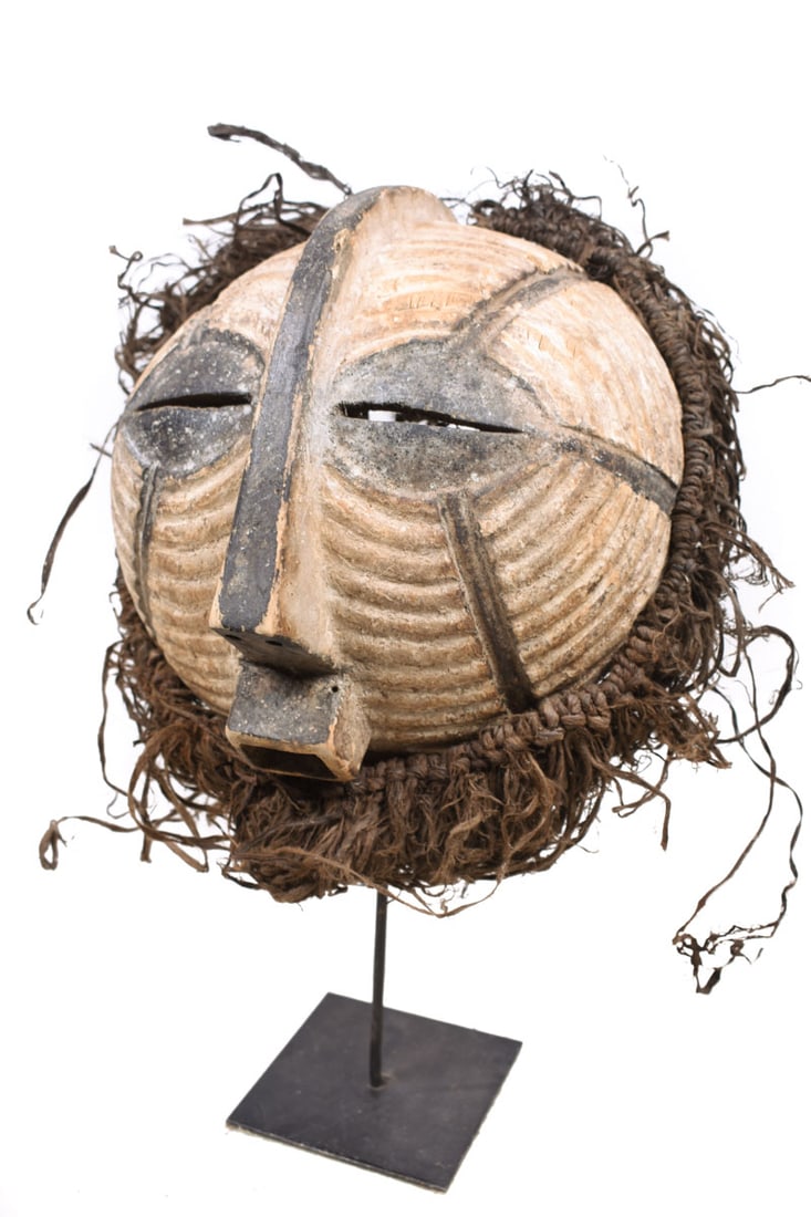 Mask – Wood, Raphia – Luba – DR Congo (1 of 7)