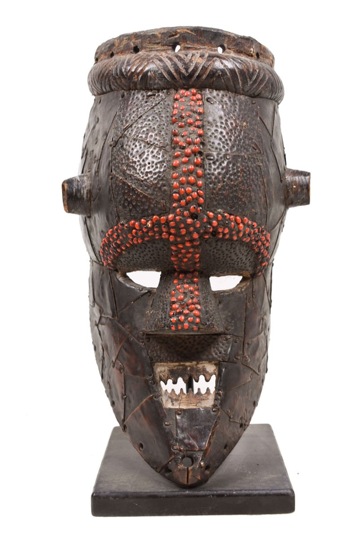 Initiation mask – Wood, Copper, Seeds – Salampasu – Congo (1 of 7)