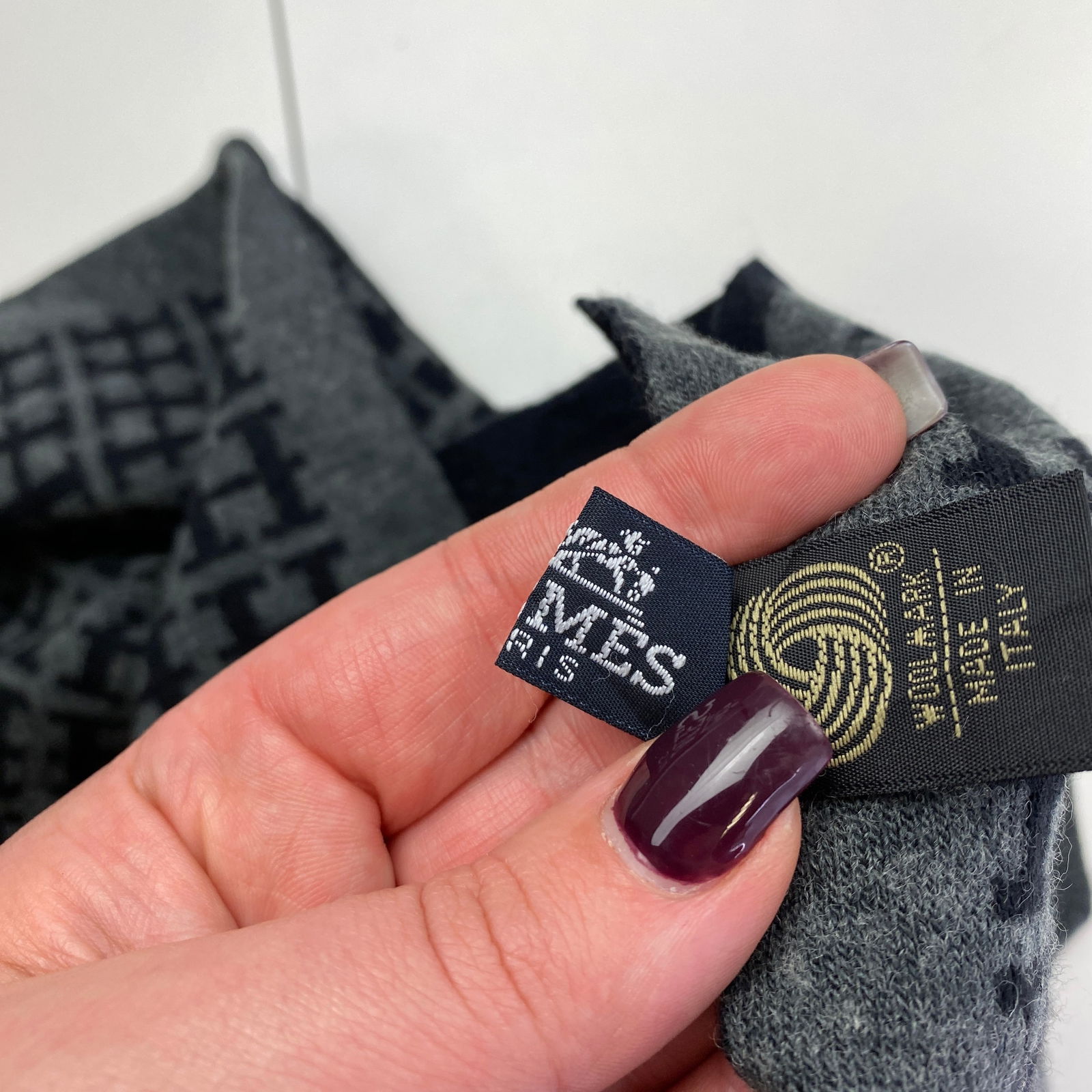 HERMES Vintage 100% Soft Woolmark Wool Scarf - 7