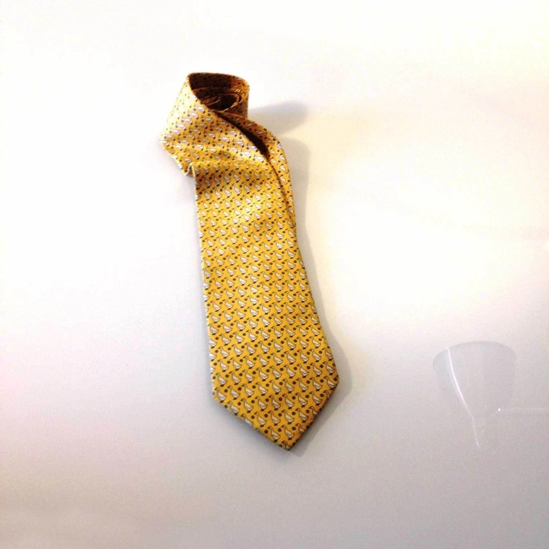 Les Copains 100% Silk Yellow Ducks Classic Men's Neck Tie Necktie: Title:Les Copains 100% Silk Yellow Ducks Classic Men's Neck Tie NecktieDescription:Les Copains 100% Silk Yellow Ducks Classic Men's Neck Tie Necktie Les Copains 100% Silk Yellow Ducks Classic Men's