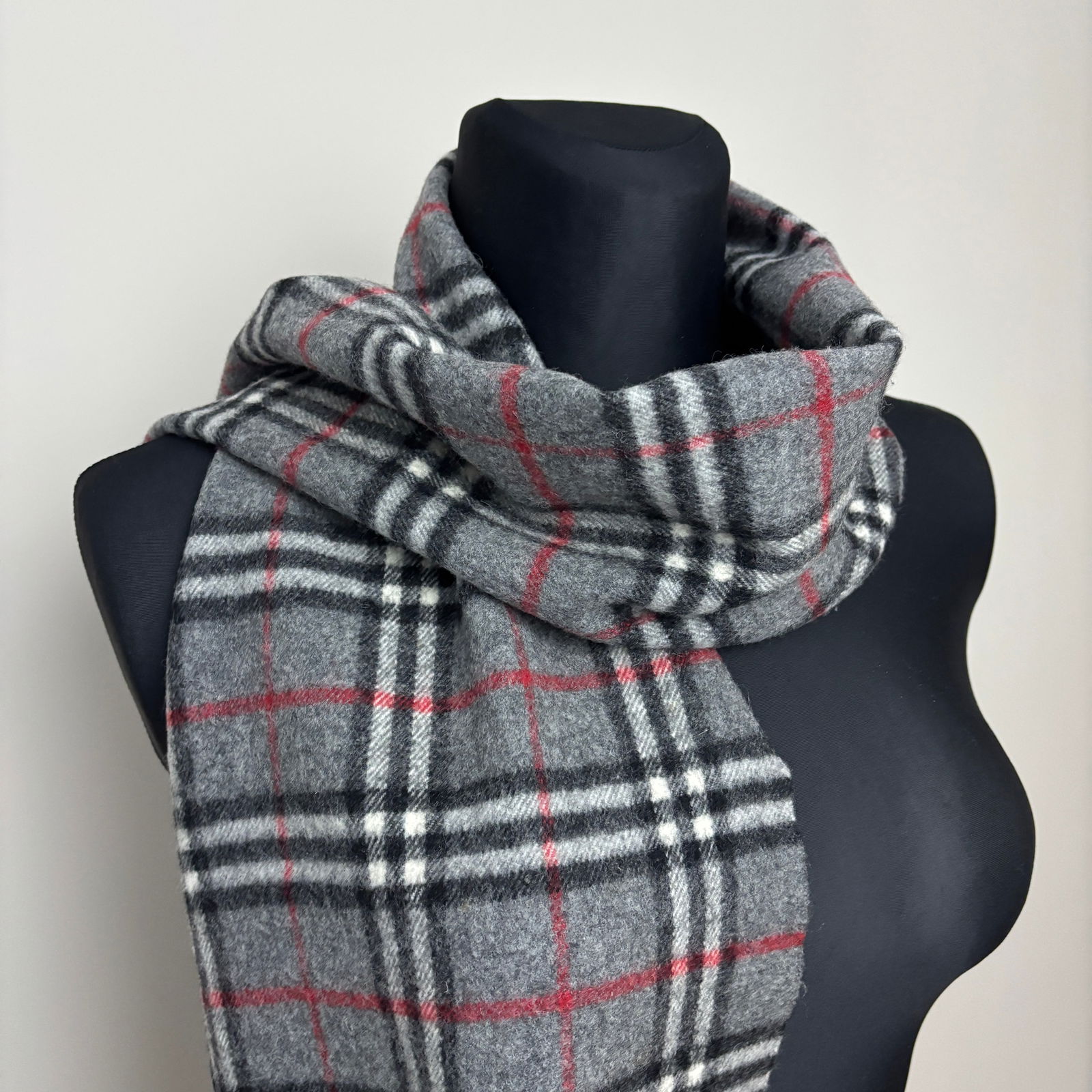 Burberry Grey Classic 100% Lambswool Scarf - 10